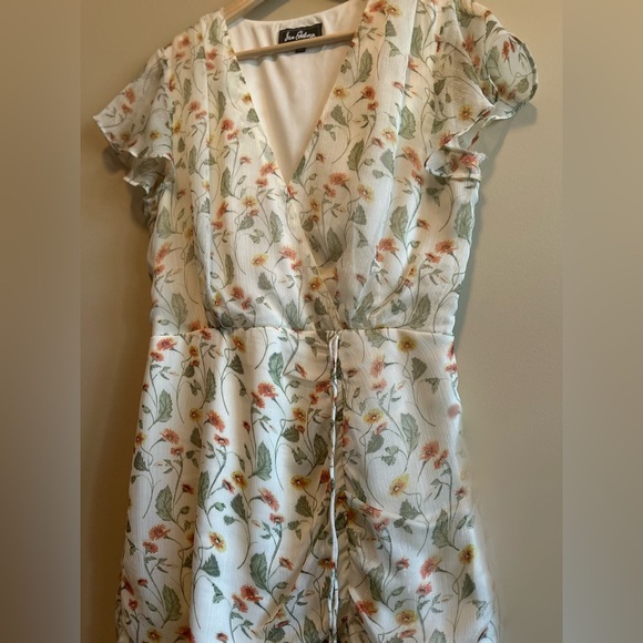 Sam Edelman Floral Dress, Ruched Waist, Cream color, Size 8 - Picture 9 of 10